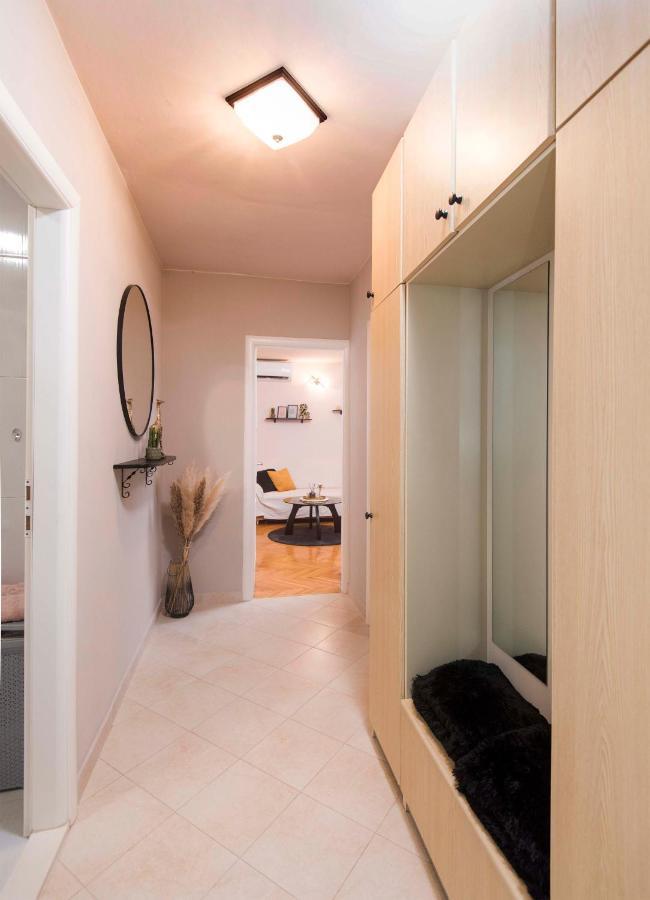 New Apartment Neda Оміш Екстер'єр фото