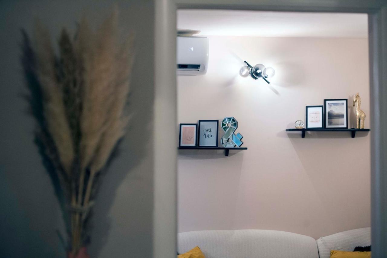 New Apartment Neda Оміш Екстер'єр фото